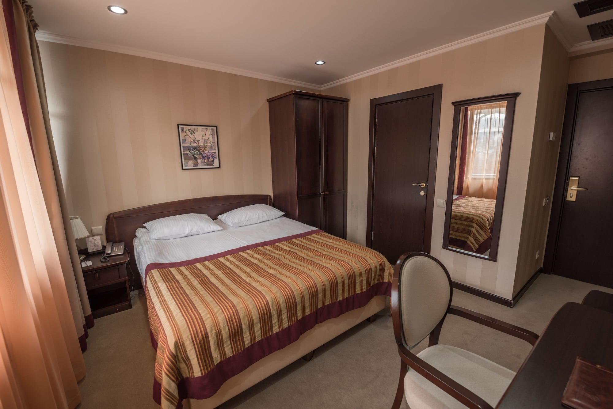 Hotel Rikhe Monika Τυφλίδα Εξωτερικό φωτογραφία