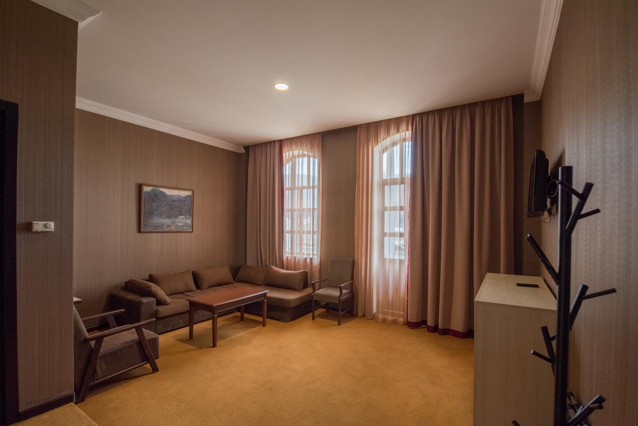 Hotel Rikhe Monika Τυφλίδα Εξωτερικό φωτογραφία