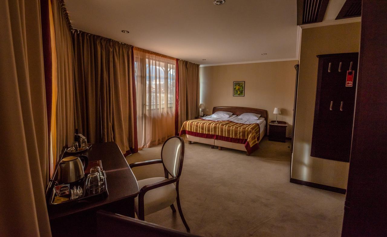 Hotel Rikhe Monika Τυφλίδα Εξωτερικό φωτογραφία